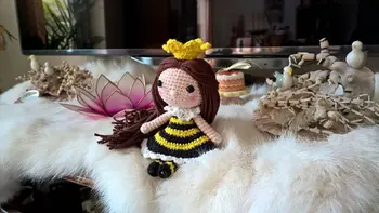 crochet amigurumi Doll Daisy toy rattle
crochet amigurumi Doll Daisy toy rattle