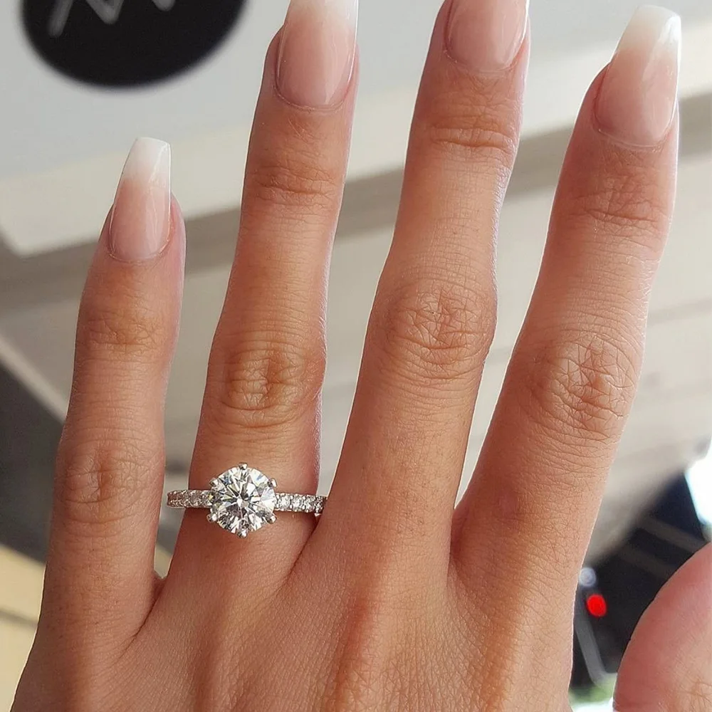 2019 Classic Design Engagement Ring 6 Claws AAA White Cubic Zircon Female Women Wedding Band CZ Crystal Rings Jewelry
2019 Classic Design Engagement Ring 6 Claws AAA White Cubic Zircon Female Women Wedding Band CZ Crystal Rings Jewelry