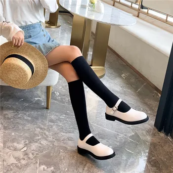 YMECHIC 2019 New Arrival Collget Vintage Lolita Mary Jane Shoes Low Chunky Heels White Black Genuine Leather Buckle Heel Pumps
YMECHIC 2019 New Arrival Collget Vintage Lolita Mary Jane Shoes Low Chunky Heels White Black Genuine Leather Buckle Heel Pumps