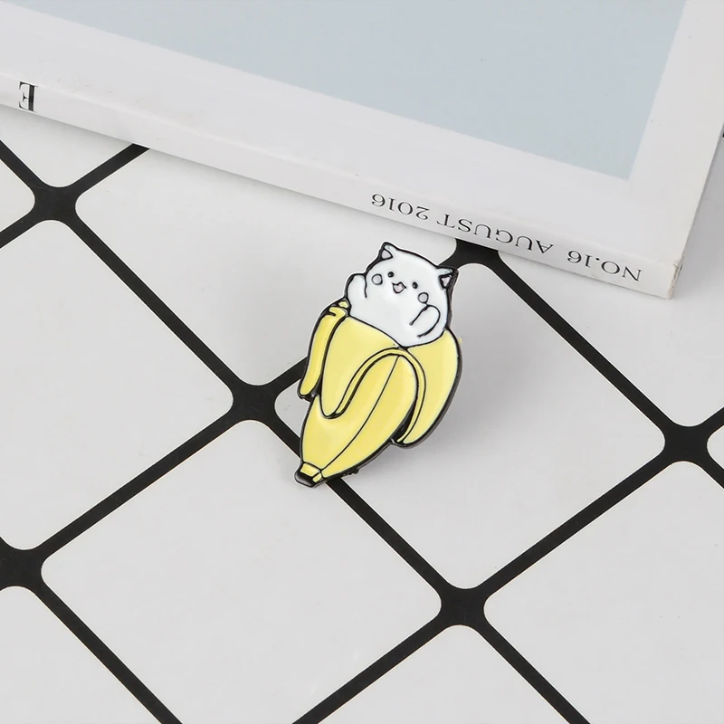 

Banana Cat Enamel Pin Brooch Cartoon Animal Pins Badge Meow Meow Cat Kitty Brooches Gift for Women Men Cat lovers Jewelry