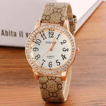2018 New High-end Luxury Brand Rosy Gold Crystal Casual Quartz Watch Women Flower Leather Strap Wristwatches Relogio Feminino 
2018 New High-end Luxury Brand Rosy Gold Crystal Casual Quartz Watch Women Flower Leather Strap Wristwatches Relogio Feminino