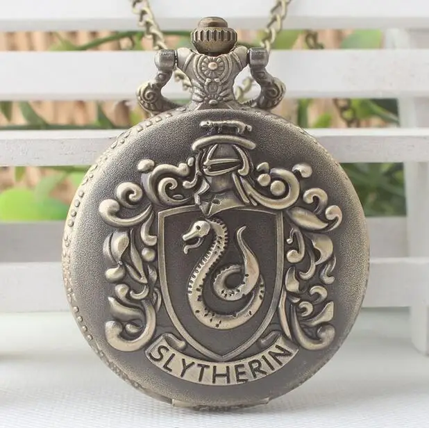 Vintage Bronze antiques Slytherin symbol animal snake quartz men and woman Necklace pocket watches
Vintage Bronze antiques Slytherin symbol animal snake quartz men and woman Necklace pocket watches