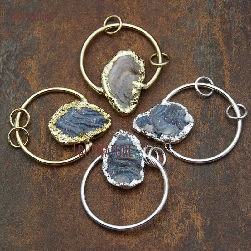 Chic Free Form Solar Agates Necklace Pendant Big Hoop Copper Agates Petite Stone Gold Color Pendant In 33*25 mm PM9616
Chic Free Form Solar Agates Necklace Pendant Big Hoop Copper Agates Petite Stone Gold Color Pendant In 33*25 mm PM9616