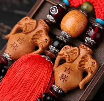 Chinese Peach Wood Carved Animal Double Elephant Vase Exquisite Car Pendant
Chinese Peach Wood Carved Animal Double Elephant Vase Exquisite Car Pendant