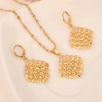 18 k Yellow Solid Gold Filled Two Pcs Set Korean style lanterns Pendant earring set bling hanging dangle Pendant earring
18 k Yellow Solid Gold Filled Two Pcs Set Korean style lanterns Pendant earring set bling hanging dangle Pendant earring