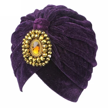 30PCS / LOT SINGYOU Europe Style Imitation Diamond Pleuche Women Beanie Caps India Hats Female Autumn Winter Skullies Cap
30PCS / LOT SINGYOU Europe Style Imitation Diamond Pleuche Women Beanie Caps India Hats Female Autumn Winter Skullies Cap