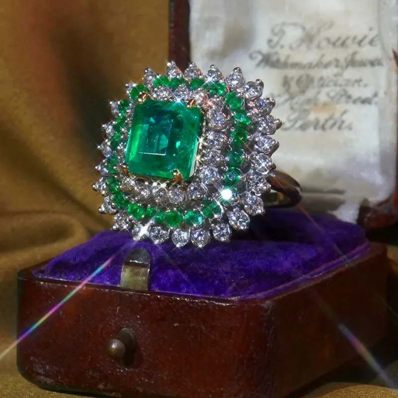 Cute Female Big Green Stone Ring Crystal Fashion Silver Color Finger Ring Vintage Wedding Engagement Rings For Women
Cute Female Big Green Stone Ring Crystal Fashion Silver Color Finger Ring Vintage Wedding Engagement Rings For Women