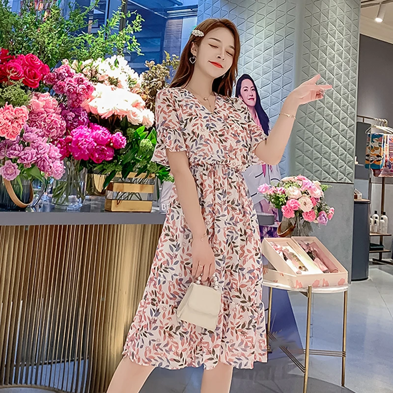 Summer Women Print Sweet Dress Knee-length Party Casual Ruffles Dress V-neck Flare Sleeve Vestidos Chiffon Cute Clothing
Summer Women Print Sweet Dress Knee-length Party Casual Ruffles Dress V-neck Flare Sleeve Vestidos Chiffon Cute Clothing