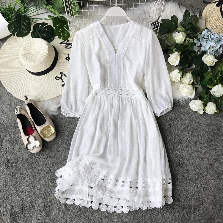 2019 new fashion women's dresses Holiday lace stitching chiffon V-neck lace dress female sense bohemian
2019 new fashion women's dresses Holiday lace stitching chiffon V-neck lace dress female sense bohemian