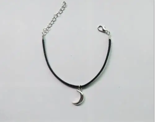 L 164 2018 Harajuku Vintage Sweet Velvet Bracelet Glossy Moon Female Bracelet Jewelry Simple Loli Handmade Wholesale
L 164 2018 Harajuku Vintage Sweet Velvet Bracelet Glossy Moon Female Bracelet Jewelry Simple Loli Handmade Wholesale