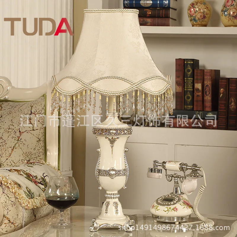 TUDA European Table Lamp Living Room Coffee Table Home Furnishings Table Lamp Creative Fashion Luxury Resin Desk Lamp
TUDA European Table Lamp Living Room Coffee Table Home Furnishings Table Lamp Creative Fashion Luxury Resin Desk Lamp