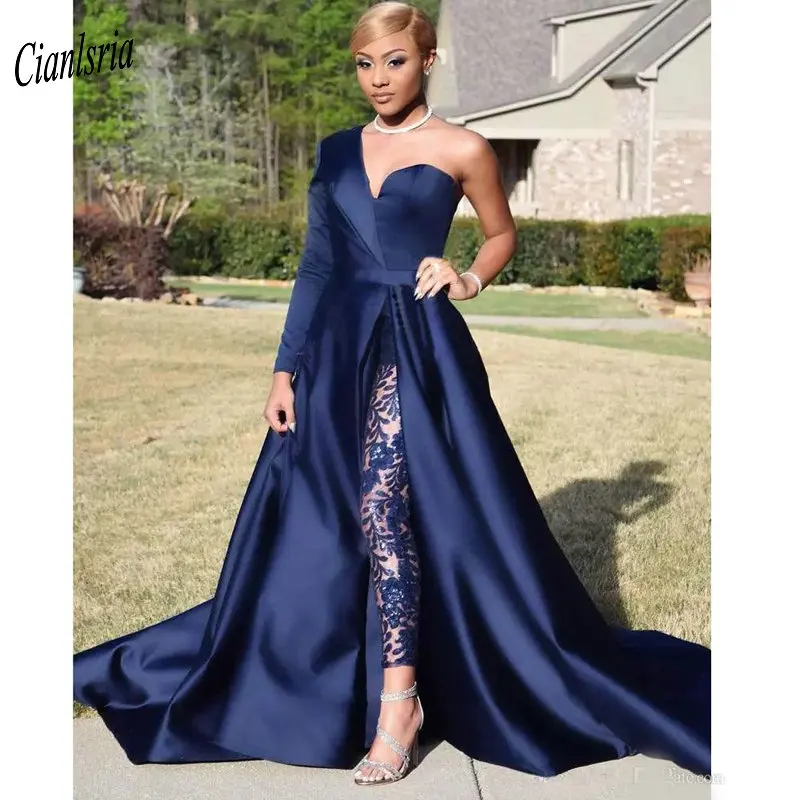 Navy Blue Evening Dresses Jumpsuits One Shoulder Long Sleeve High Split Lace Appliques Plus Size Formal Evening Party Suits
Navy Blue Evening Dresses Jumpsuits One Shoulder Long Sleeve High Split Lace Appliques Plus Size Formal Evening Party Suits