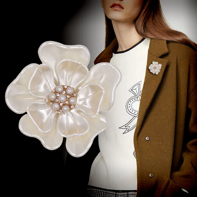 Фото Винтажная брошь в виде цветка камелии из смолы для женщин аксессуар одежды