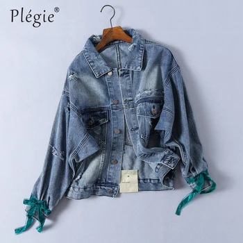 Plegie 2019 Spring Autumn Women Back Embroidered Flowers Long Sleeve Denim Jacket Women's Fashion Green Ribbons Jeans Coat
Plegie 2019 Spring Autumn Women Back Embroidered Flowers Long Sleeve Denim Jacket Women's Fashion Green Ribbons Jeans Coat