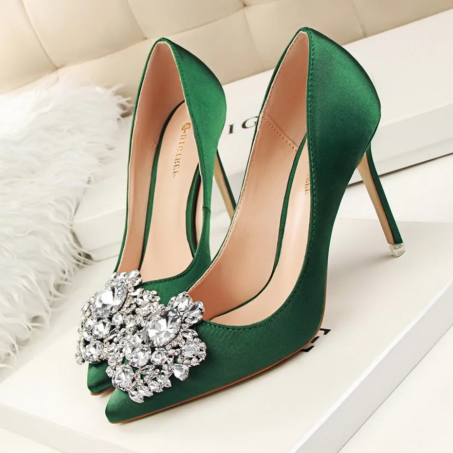 Dropshiping Silver Gray Black Women Bridal Wedding Shoes Faux Silk Satin Rhinestone Crystal Stiletto High Heels Shallow Pumps
Dropshiping Silver Gray Black Women Bridal Wedding Shoes Faux Silk Satin Rhinestone Crystal Stiletto High Heels Shallow Pumps