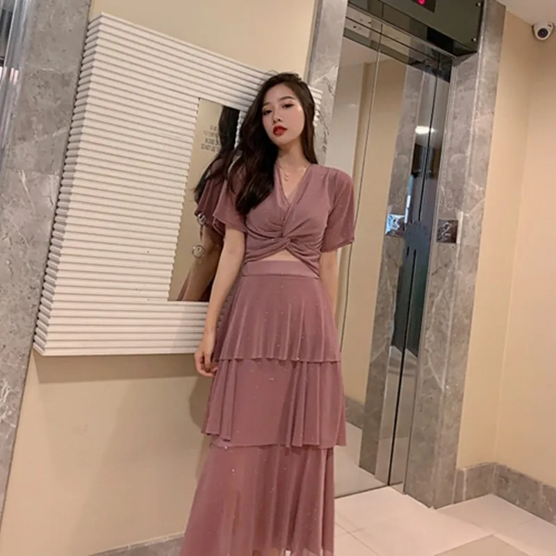 2019 summer new set V-neck sequins twist pleats Flared sleeve blouse+High waist cake skirt skirt two piece set
2019 summer new set V-neck sequins twist pleats Flared sleeve blouse+High waist cake skirt skirt two piece set