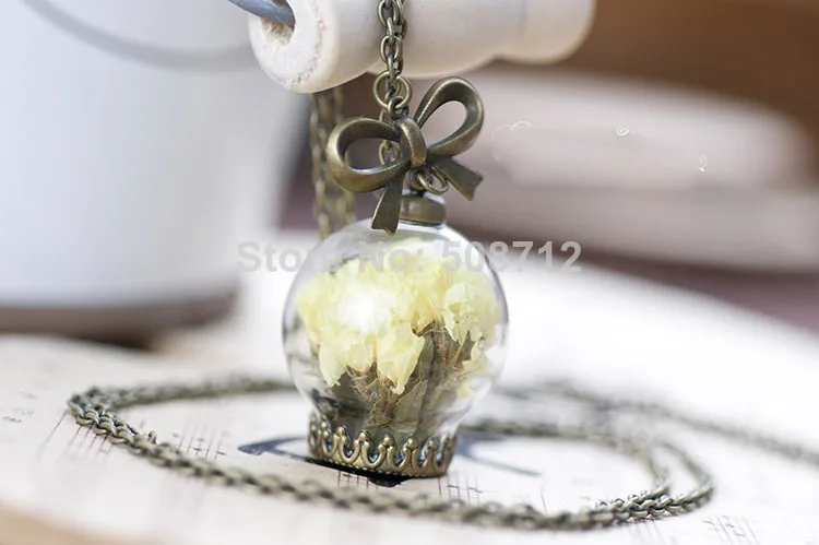 Free shipping !!Beautiful Handmade Round Glass globe Yellow Color forget-me-not dry flower necklace
Free shipping !!Beautiful Handmade Round Glass globe Yellow Color forget-me-not dry flower necklace
