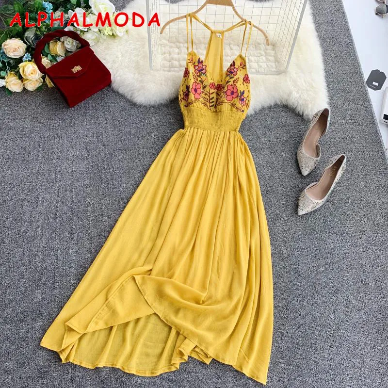 ALPHALMODA Bohemia Holiday Embroidery Flowers Sexy V-collar Beach Dress High Back Slim Waist Ladies Boho Summer Vestidos
ALPHALMODA Bohemia Holiday Embroidery Flowers Sexy V-collar Beach Dress High Back Slim Waist Ladies Boho Summer Vestidos
