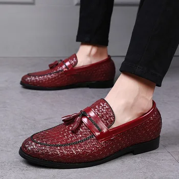 2020 Business Shoes Men Loafers Leather Casual Shoes Man Footwear Black Red Blue Tassels Brand Male Shoes Slip-on Brogue A1594
2020 Business Shoes Men Loafers Leather Casual Shoes Man Footwear Black Red Blue Tassels Brand Male Shoes Slip-on Brogue A1594