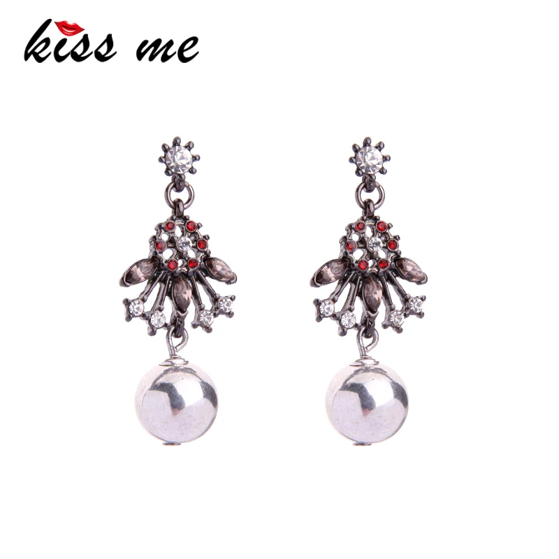 KISS ME Unique Geometric Alloy Crystal Drop Earrings for Women 2017 Brand Jewelry Vintage Accessories
KISS ME Unique Geometric Alloy Crystal Drop Earrings for Women 2017 Brand Jewelry Vintage Accessories
