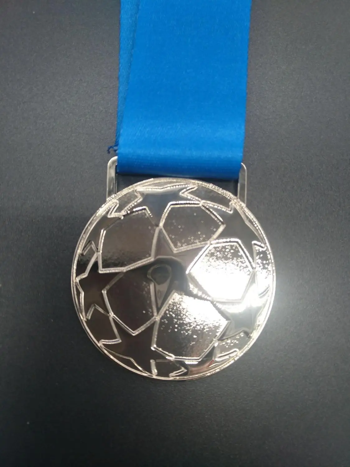 blank edition Collection 1-1 Replica medal Award Souvenir European Champions League silver medal with no year
blank edition Collection 1-1 Replica medal Award Souvenir European Champions League silver medal with no year