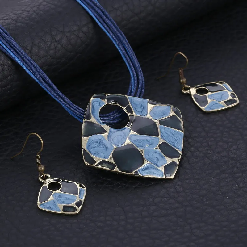 Summer Style Enamel Silver Pendant Jewelry Sets Colorful Multilayer Leather Rope Chain Geometry Choker Necklace Earrings Set
Summer Style Enamel Silver Pendant Jewelry Sets Colorful Multilayer Leather Rope Chain Geometry Choker Necklace Earrings Set