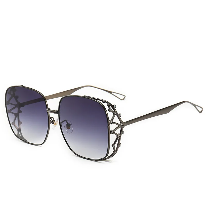 Fashion Women Sunglasses with Rhinestone Luxury Brand Designers Vintage Retro Sun Glasses For Women Eyewear UV400
Fashion Women Sunglasses with Rhinestone Luxury Brand Designers Vintage Retro Sun Glasses For Women Eyewear UV400