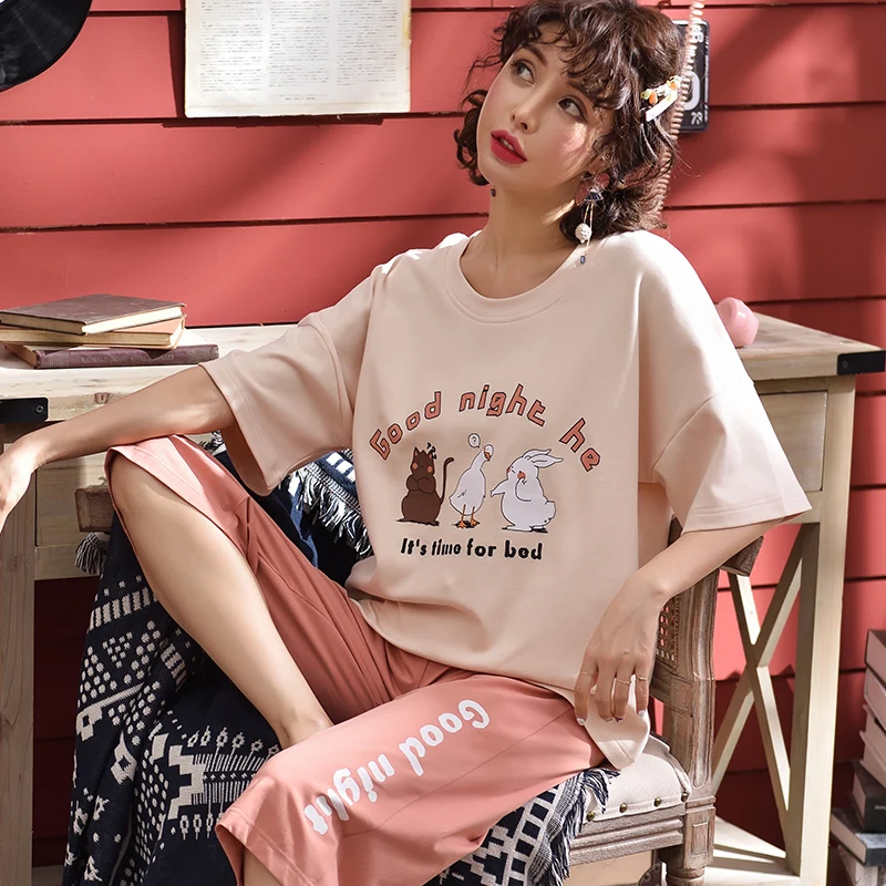 Summe pajamas for women round neck short-sleeved T-shirt +calf pants 2 pcs leisure sports plus size nuisette femme de nuit sexy
Summe pajamas for women round neck short-sleeved T-shirt +calf pants 2 pcs leisure sports plus size nuisette femme de nuit sexy