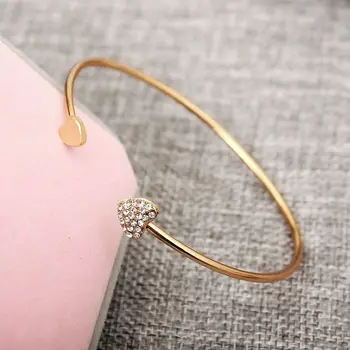 Wholesale Fashion Metal Heart Bracelet New Alloy Opening Line Style Fashion Bracelets for Hot Sale Rhinestone Women Jewelry
Wholesale Fashion Metal Heart Bracelet New Alloy Opening Line Style Fashion Bracelets for Hot Sale Rhinestone Women Jewelry