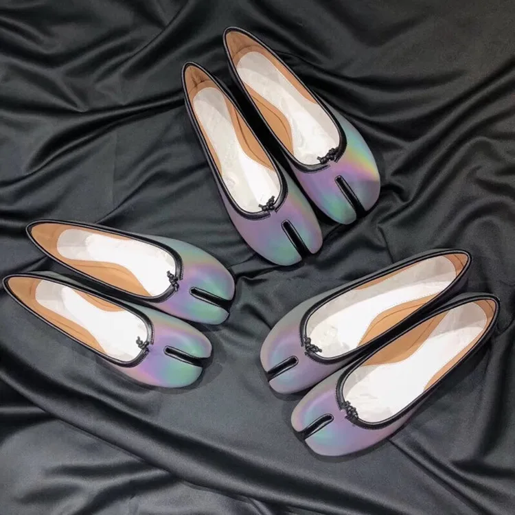 Flat Shoes Women Luxury Brand Ballet Flats Women 2019 New Ins Fashion Tabi Holographic Geuine Leather Slip On Shoes W
Flat Shoes Women Luxury Brand Ballet Flats Women 2019 New Ins Fashion Tabi Holographic Geuine Leather Slip On Shoes W