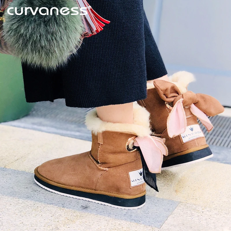 Curvaness Snow Boots Winter Female Ankle Boots Warmer Plush Bowtie Fur Suede Rubber Flat Slip On Fashion Platform Women's Shoes
Curvaness Snow Boots Winter Female Ankle Boots Warmer Plush Bowtie Fur Suede Rubber Flat Slip On Fashion Platform Women's Shoes