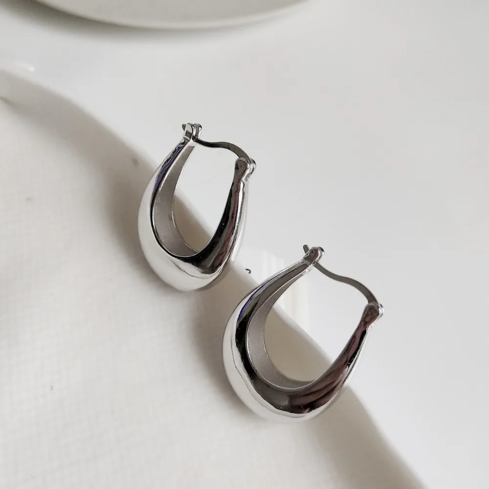 minimalist INS 100% Authentic 925 Sterling silver Polished Glossy Smooth Geometric hoop Huggie earrings FINE jEWELRY E196 
minimalist INS 100% Authentic 925 Sterling silver Polished Glossy Smooth Geometric hoop Huggie earrings FINE jEWELRY E196
