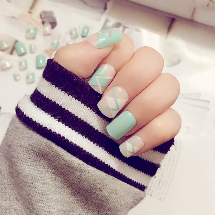 24Pcs Fashion Fake Nails Pure Green Short Square Artificial Nail Tips with Glue Sticker for Office Home Faux Ongle
24Pcs Fashion Fake Nails Pure Green Short Square Artificial Nail Tips with Glue Sticker for Office Home Faux Ongle