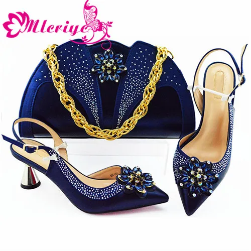 New Arrival Women Italian African Party Pumps Shoes and Bag Shoes and Bag Set African Sets 2019 Women Shoes and Bags To Match 
New Arrival Women Italian African Party Pumps Shoes and Bag Shoes and Bag Set African Sets 2019 Women Shoes and Bags To Match