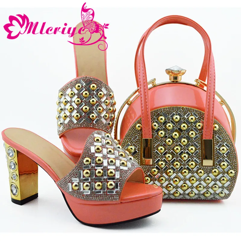 High Quality African Party Crystal Pointed Toe Slipper And Bags Set Elegant Pumps Women Shoes And Bags Set For Wedding Dress
High Quality African Party Crystal Pointed Toe Slipper And Bags Set Elegant Pumps Women Shoes And Bags Set For Wedding Dress