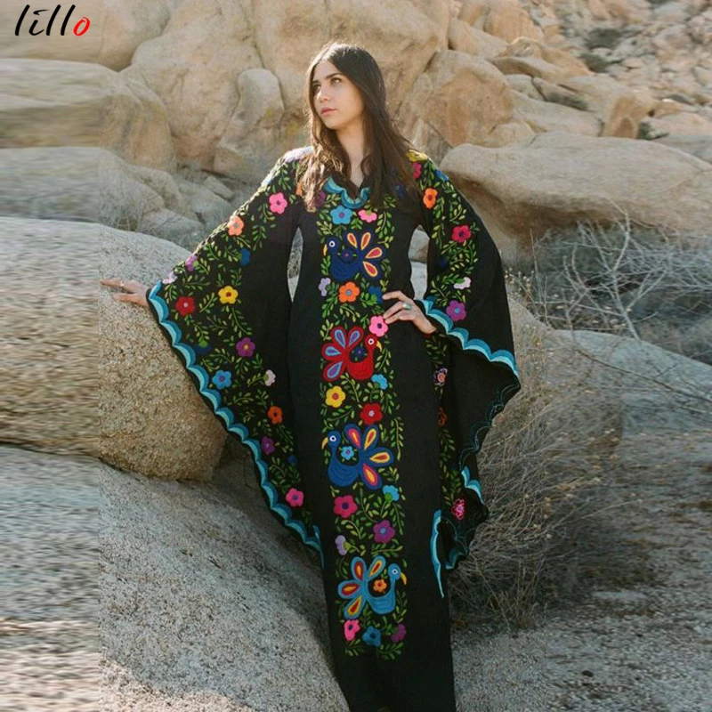 Unique print design trumpet sleeve dress 2019hot women's dress bohemian temperament black and white dress Slim polyester vintage
Unique print design trumpet sleeve dress 2019hot women's dress bohemian temperament black and white dress Slim polyester vintage