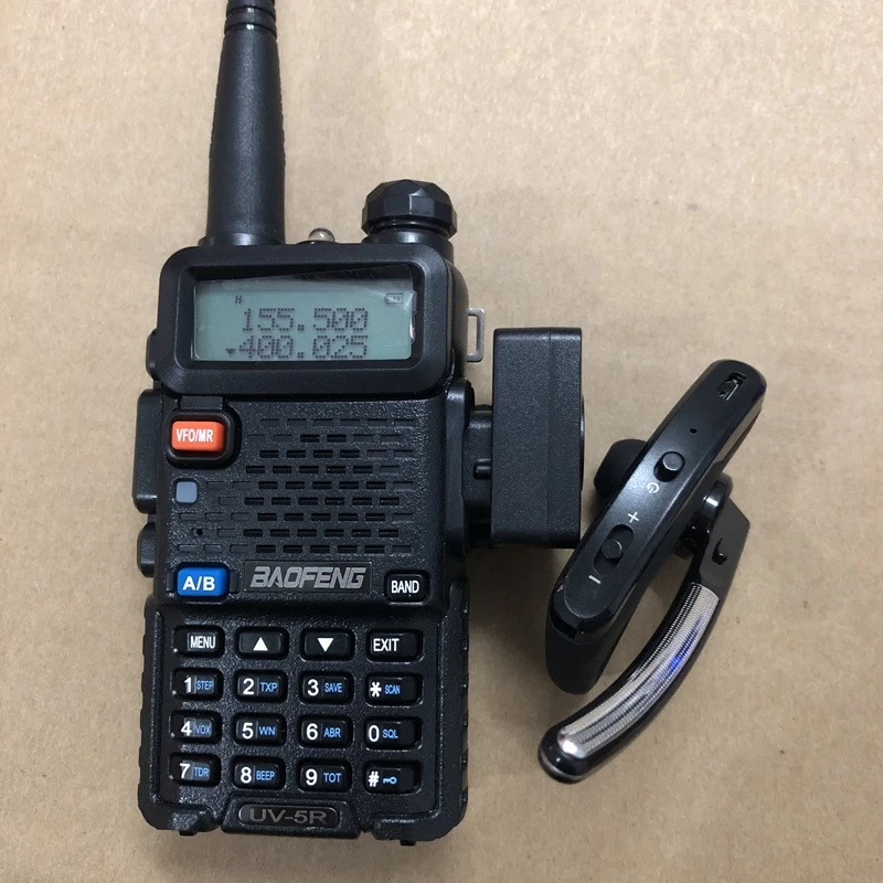 Walkie Talkie Earpiece Bluetooth Headset 2pin TK port PTT MIC Bluetooth Wireless Adaptor +PTT Headset for Kenwood TYT BAOFENG
Walkie Talkie Earpiece Bluetooth Headset 2pin TK port PTT MIC Bluetooth Wireless Adaptor +PTT Headset for Kenwood TYT BAOFENG