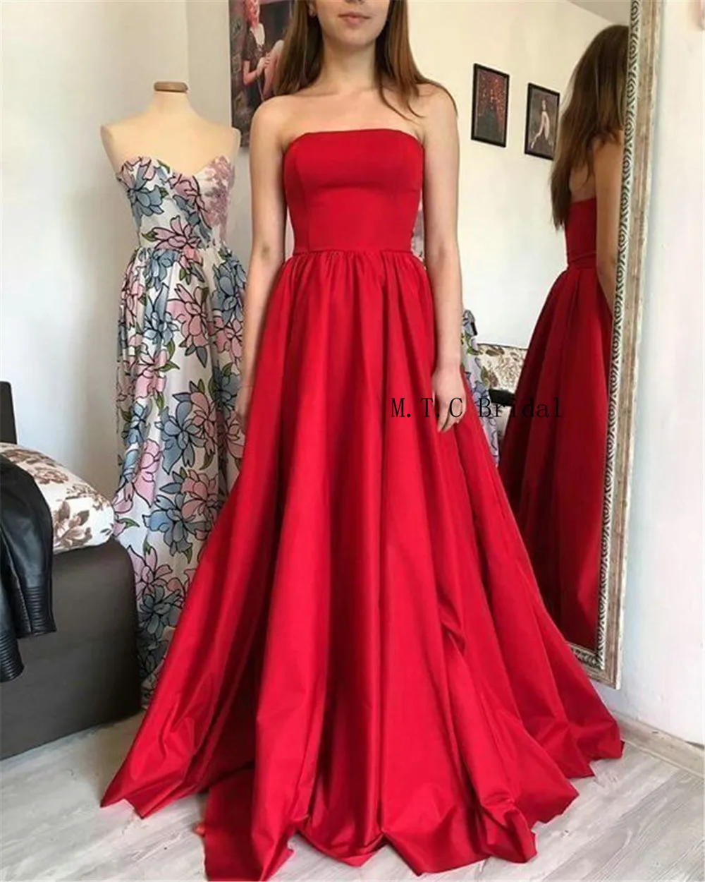 2019 Simple Red Long Dresses Prom Strapless A Line Floor Length Cheap Satin Evening Gowns Hot Selling Wedding Party Dress
2019 Simple Red Long Dresses Prom Strapless A Line Floor Length Cheap Satin Evening Gowns Hot Selling Wedding Party Dress