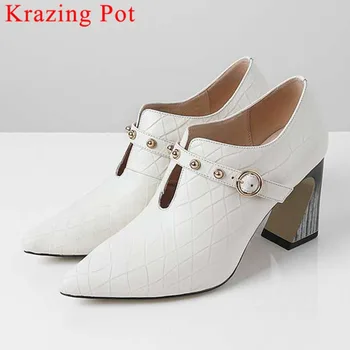 2019 European large size high heels office lady genuine leather buckle strap metal decoration pointed toe dress career pumps L74
2019 European large size high heels office lady genuine leather buckle strap metal decoration pointed toe dress career pumps L74