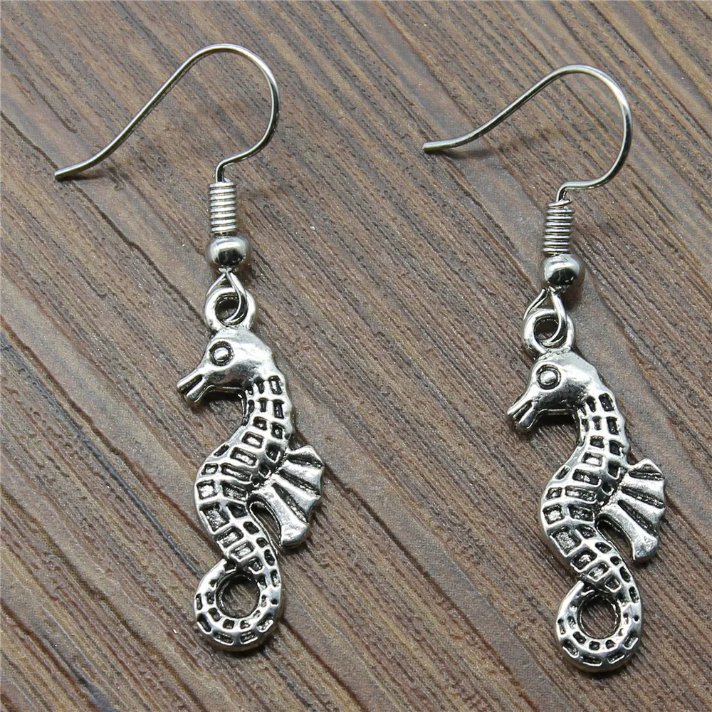 Vintage Handmade Simple Design 26x10mm Seahorse Charms Drop Earrings Jewelry Gift For Women
Vintage Handmade Simple Design 26x10mm Seahorse Charms Drop Earrings Jewelry Gift For Women