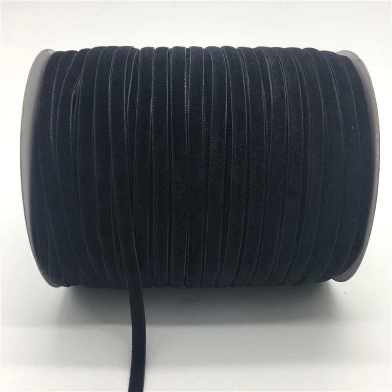 5Yards/lot 1/4" 6mm Black Soft Comfortable Velvet Ribbon Headband Clips Bow Wedding Christmas Decoration
5Yards/lot 1/4" 6mm Black Soft Comfortable Velvet Ribbon Headband Clips Bow Wedding Christmas Decoration