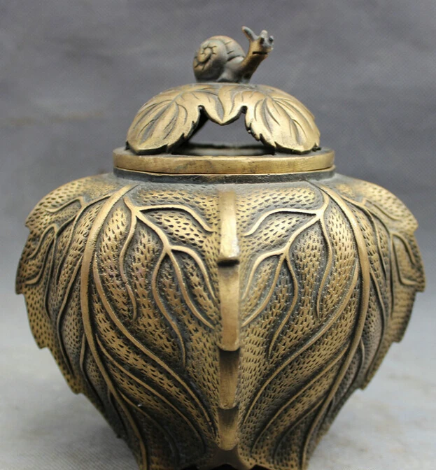 S3846 Chinese Bronze Animals Snail Statue Buddhist Leaf Box Incense Burner Censer D0317
S3846 Chinese Bronze Animals Snail Statue Buddhist Leaf Box Incense Burner Censer D0317