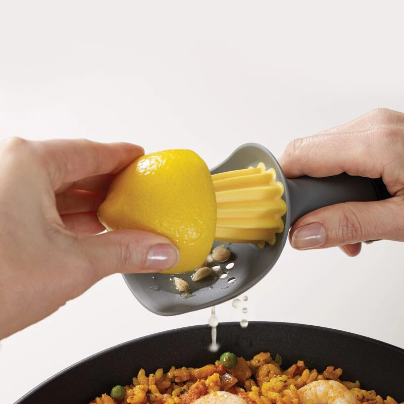 Freshly-squeezed Fruit Juice Extractor Manually Squeeze Lemon Juice Device Kitchen Vegetable Fruit Tools C1
Freshly-squeezed Fruit Juice Extractor Manually Squeeze Lemon Juice Device Kitchen Vegetable Fruit Tools C1