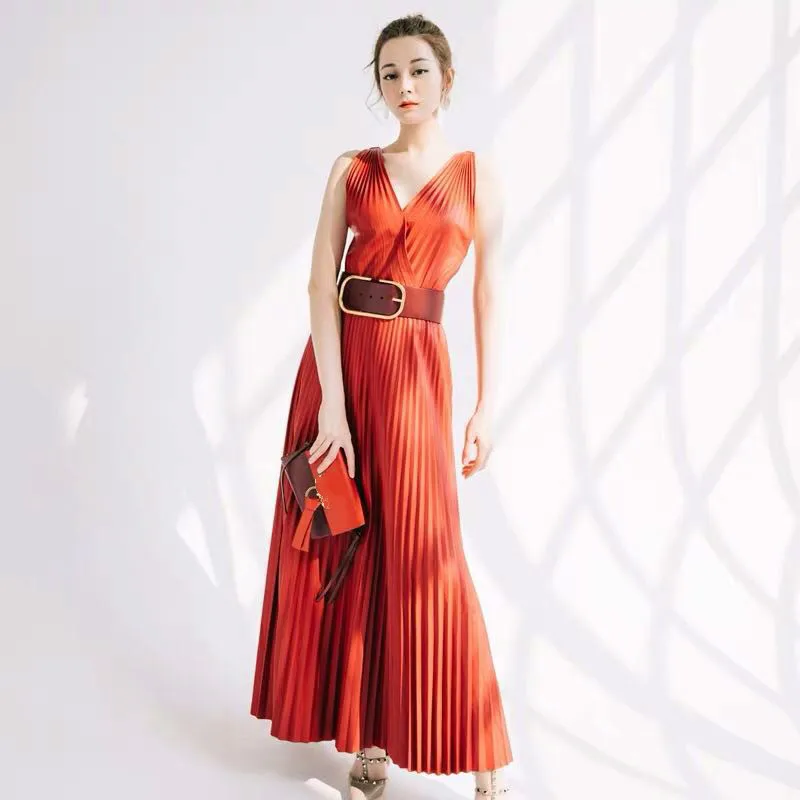 Elegant Women Evening Party Dress Summer 2019 Sexy Deep V-neck Pleated Red Long Dress Ladies Sleeveless Strap Maxi Dress Vestido
Elegant Women Evening Party Dress Summer 2019 Sexy Deep V-neck Pleated Red Long Dress Ladies Sleeveless Strap Maxi Dress Vestido