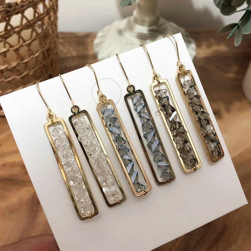 AOMU Vintage Elegant Metal Crystal Geometric Long Rectangle Blue Dangle Drop Earrings for Women Girl Party Jewelry Gift Brincos
AOMU Vintage Elegant Metal Crystal Geometric Long Rectangle Blue Dangle Drop Earrings for Women Girl Party Jewelry Gift Brincos