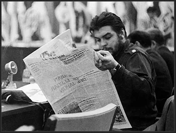 Cuba Socialist Socialism Leader Che Guevara Read Newspaper Retro Vintage Kraft Poster Canvas Wall Sticker Home Decor Gift
Cuba Socialist Socialism Leader Che Guevara Read Newspaper Retro Vintage Kraft Poster Canvas Wall Sticker Home Decor Gift