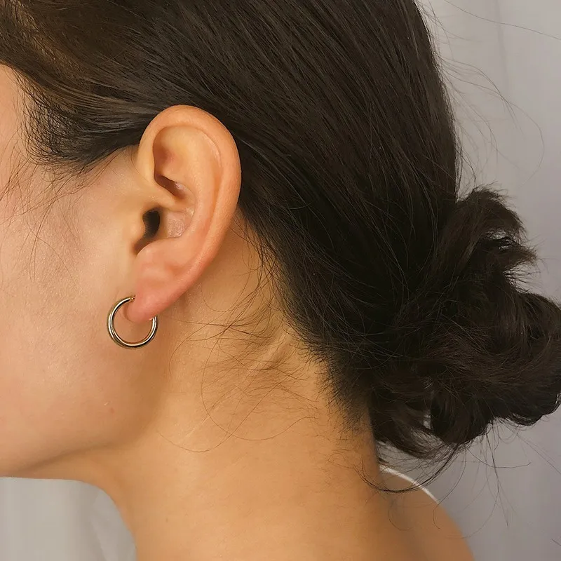 Simple Punk C Shape Metal Gold Hoop Earrings for Women 2019 Fashion Casual Small Loop Earrings
Simple Punk C Shape Metal Gold Hoop Earrings for Women 2019 Fashion Casual Small Loop Earrings