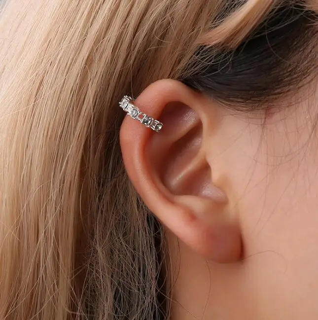 ea1166 Korean version Trendy simple sweet U-shaped geometric earrings Crystal alloy Earless hole ear clips Female jewelry
ea1166 Korean version Trendy simple sweet U-shaped geometric earrings Crystal alloy Earless hole ear clips Female jewelry