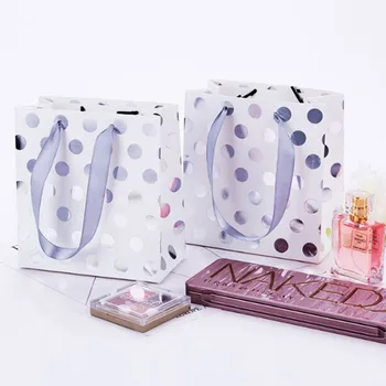 100 Pcs Paper Gift Bags Gold and silver Wedding Birthday Party Favors Small Bags Present Cosmetics Jewelry Paper Bag Candy 2020
100 Pcs Paper Gift Bags Gold and silver Wedding Birthday Party Favors Small Bags Present Cosmetics Jewelry Paper Bag Candy 2020