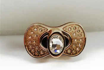 47x27mm Light gold fashion butterfly diamond bag lock purse lock, handbag lock, Bag parts, metal parts, Bag hardware accessories
47x27mm Light gold fashion butterfly diamond bag lock purse lock, handbag lock, Bag parts, metal parts, Bag hardware accessories